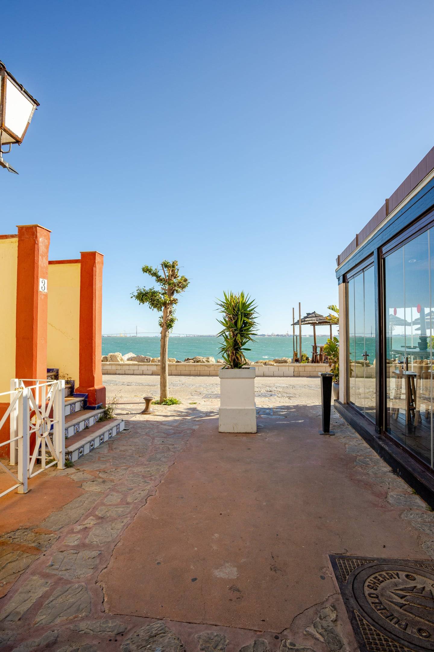 Vista exterior del alojamiento turístico en Puerto Sherry